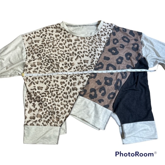 Asymmetrical Hem Leopard Print Colorblock Long Sleeve Top Size M - Picture 2 of 3